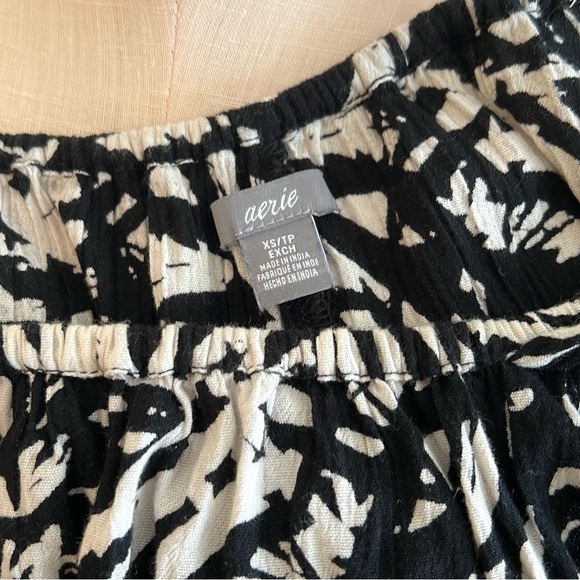 Aerie 2 piece top and shorts set size XS - Picture 9 of 10